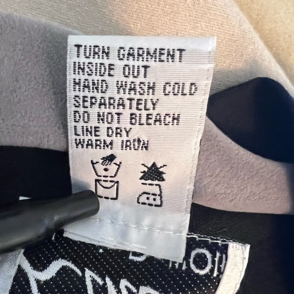 Vintage Black and multicolored embroidered button down shirt - Picture 7 of 7